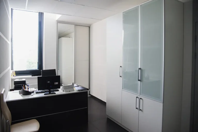 Шкаф на заказ по индивидуальным размерам